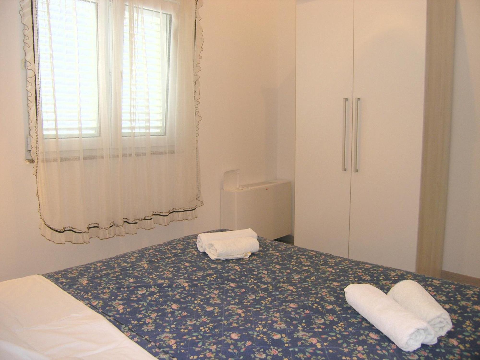 Apartments Sokolovic Крк Экстерьер фото