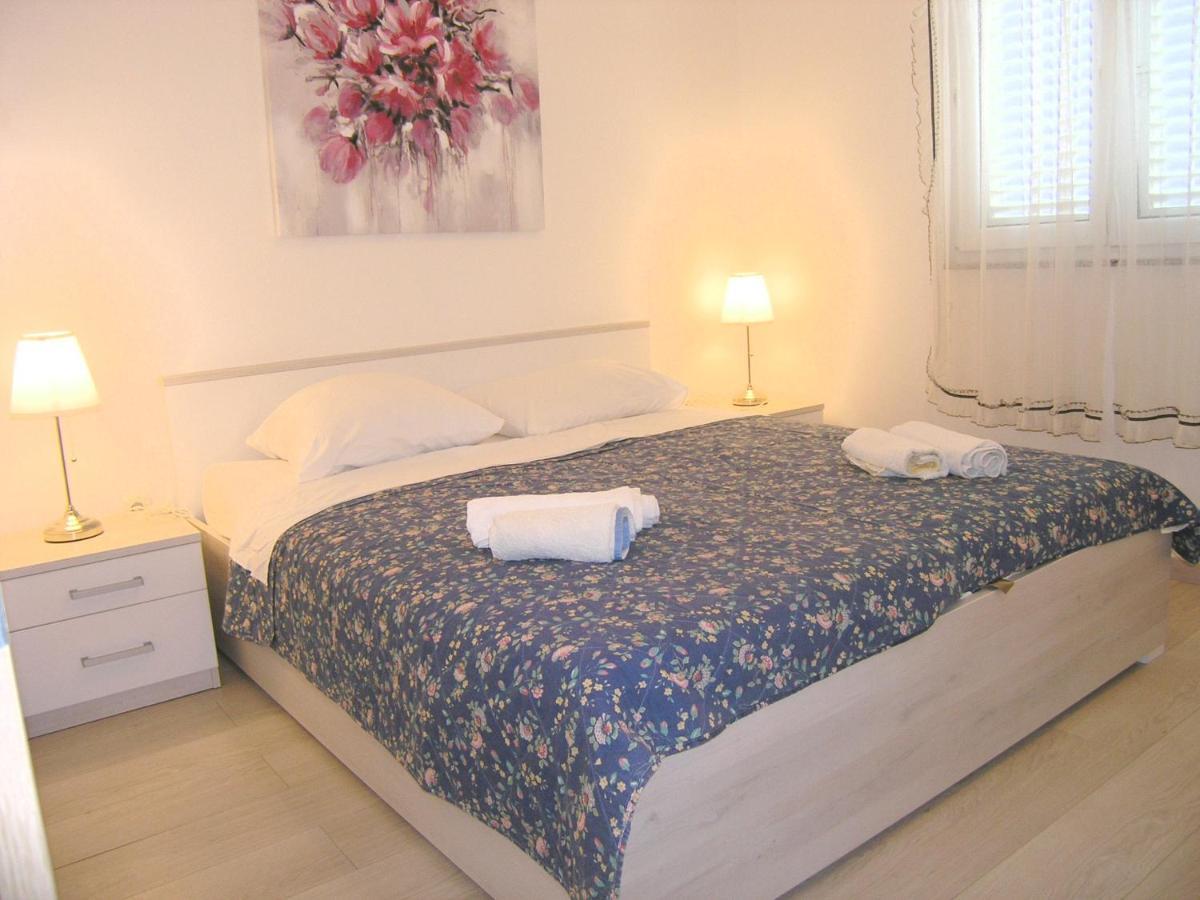 Apartments Sokolovic Крк Экстерьер фото