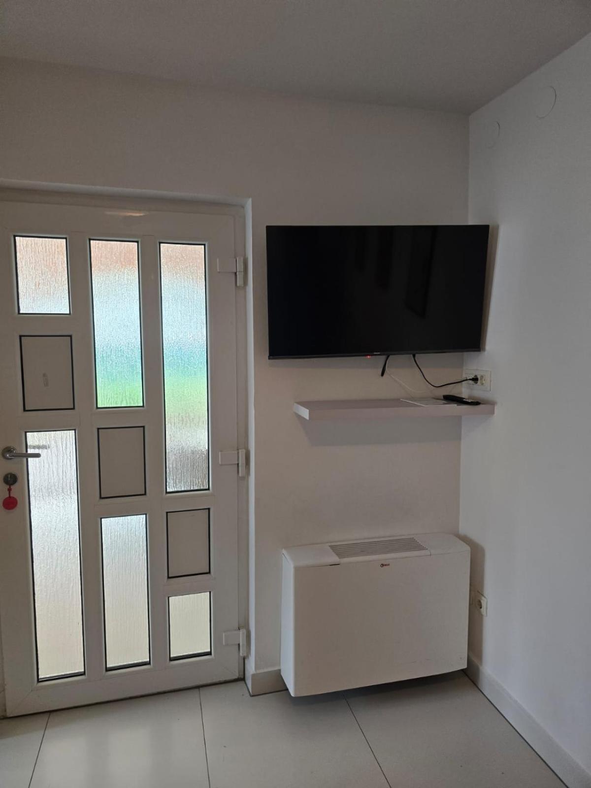 Apartments Sokolovic Крк Экстерьер фото