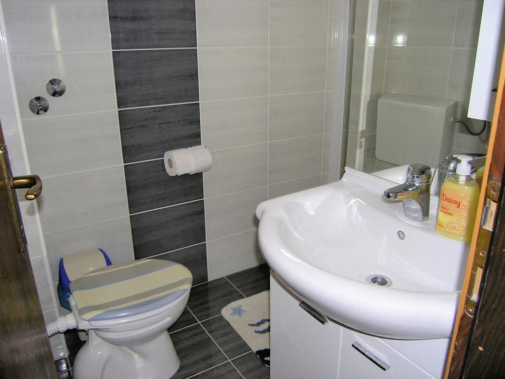 Apartments Sokolovic Крк Экстерьер фото