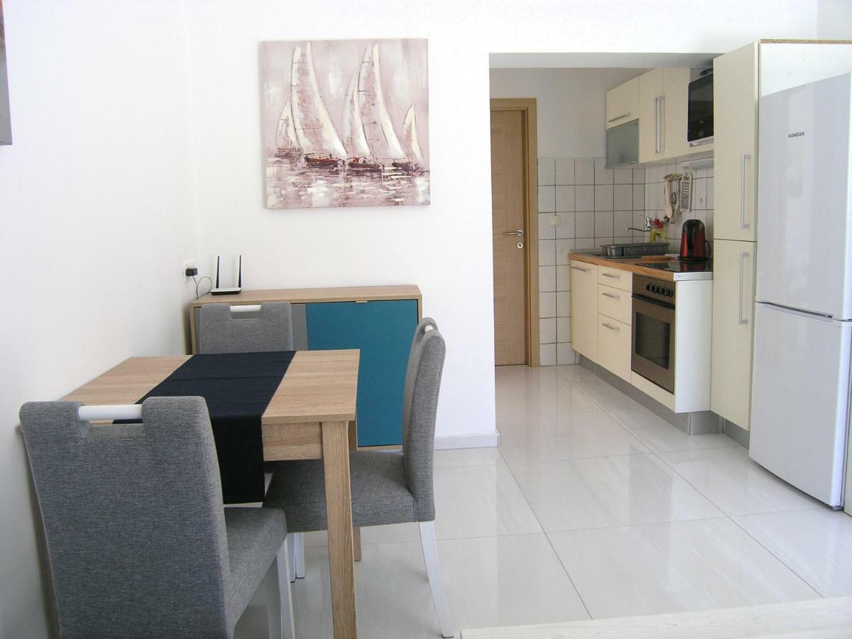 Apartments Sokolovic Крк Экстерьер фото