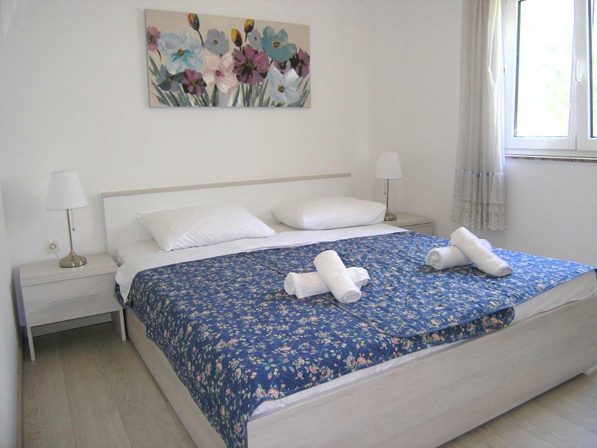 Apartments Sokolovic Крк Экстерьер фото